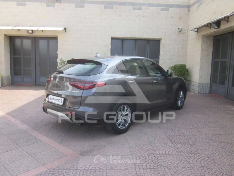 2022 Alfa Romeo Stelvio