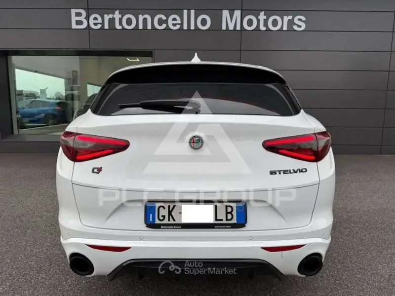 2022 Alfa Romeo Stelvio