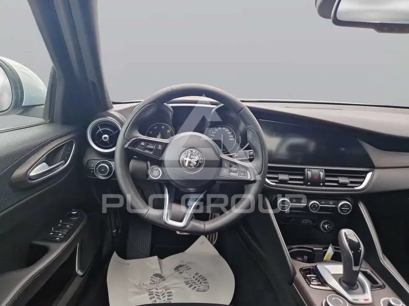 2022 Alfa Romeo Giulia