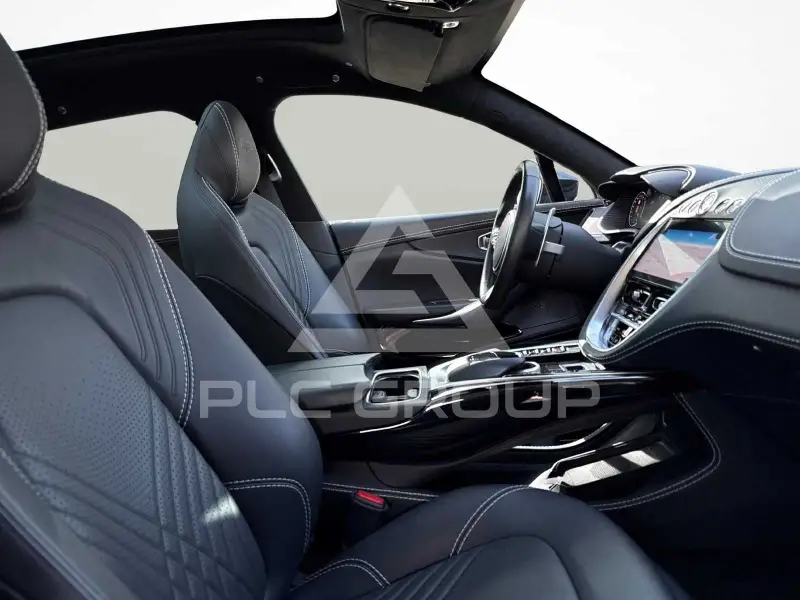 2022 Aston Martin DBX