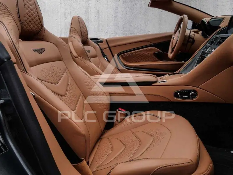 2022 Aston Martin DBS