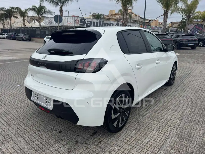 2022 Peugeot 208