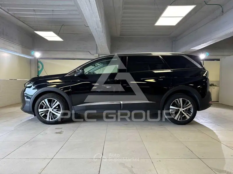 2022 Peugeot 5008