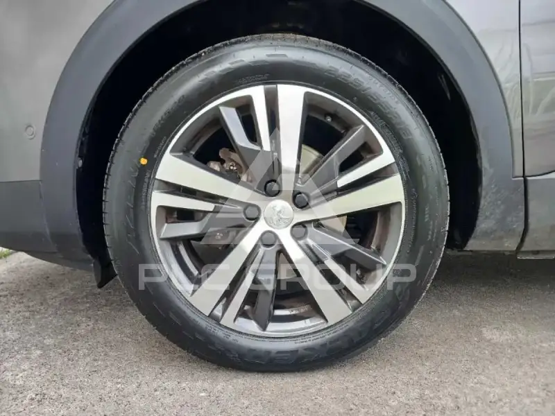 2022 Peugeot 5008