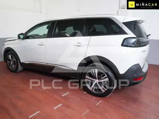 2022 Peugeot 5008