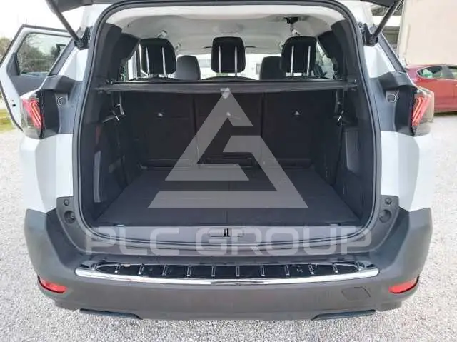 2022 Peugeot 5008