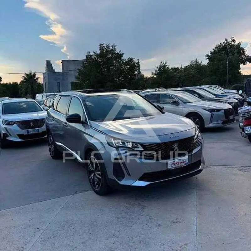 2022 Peugeot 5008
