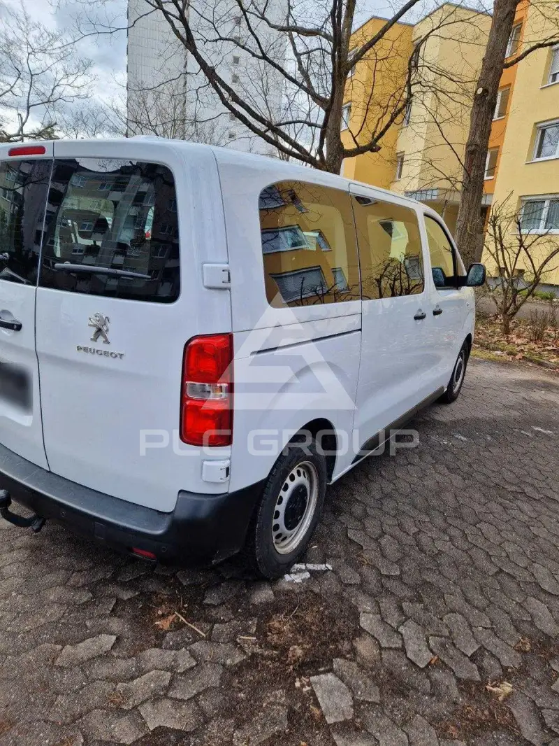 2022 Peugeot Traveller