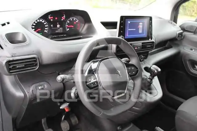 2022 Peugeot Partner