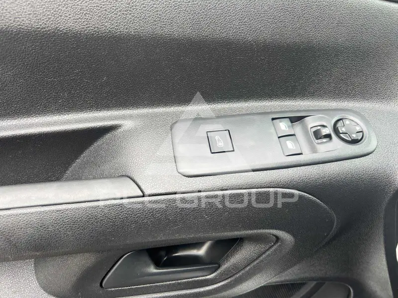 2022 Peugeot Partner