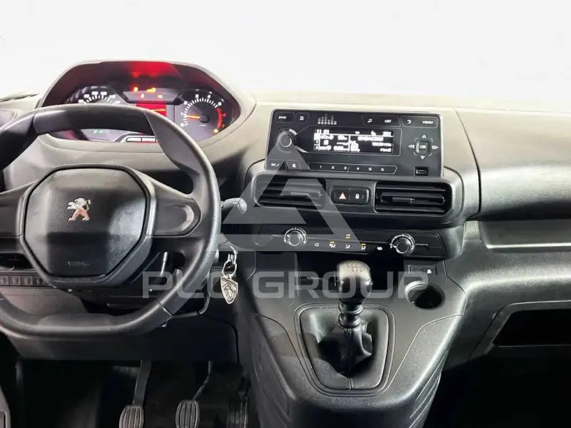 2022 Peugeot Partner