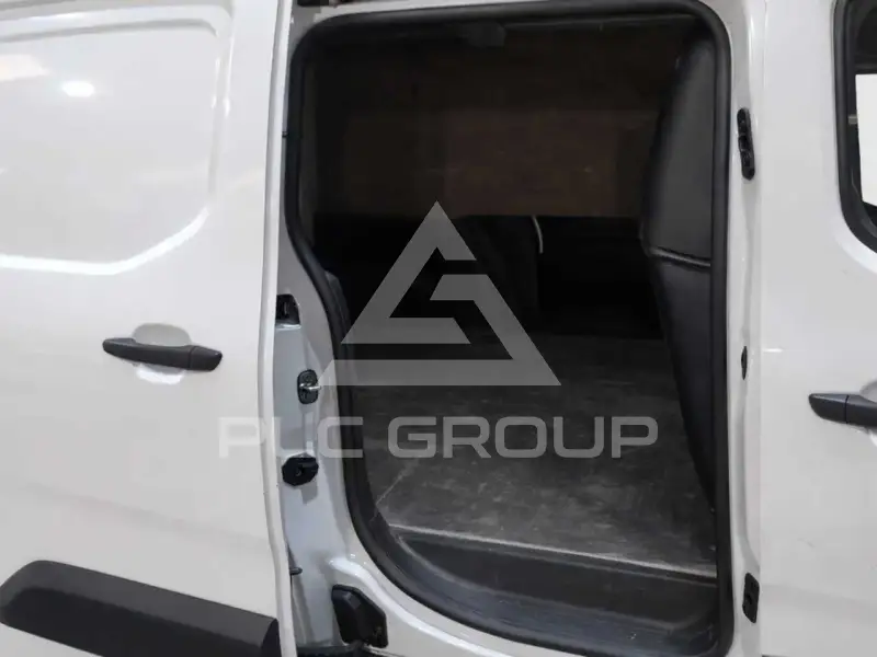 2022 Peugeot Partner