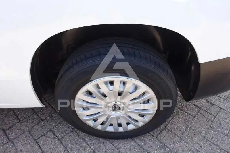 2022 Peugeot Partner