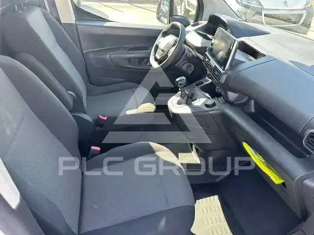 2022 Peugeot Partner
