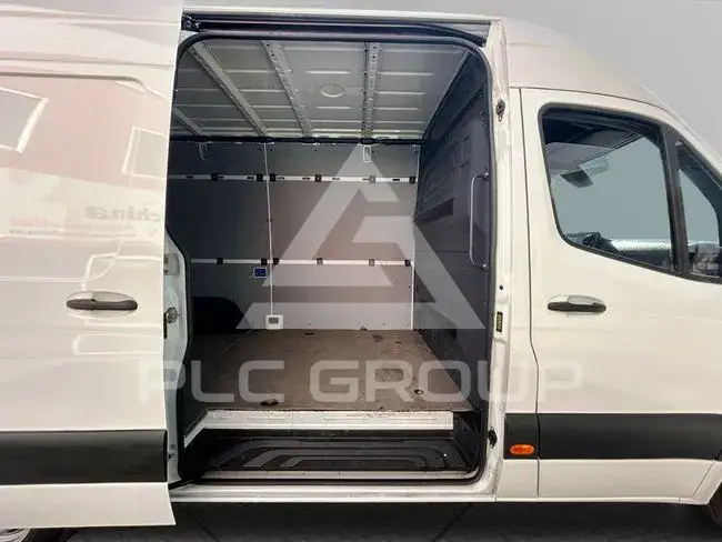 2022 Mercedes Benz Sprinter