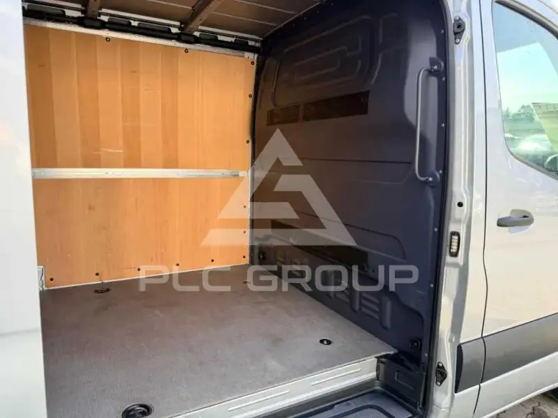 2022 Mercedes Benz Sprinter
