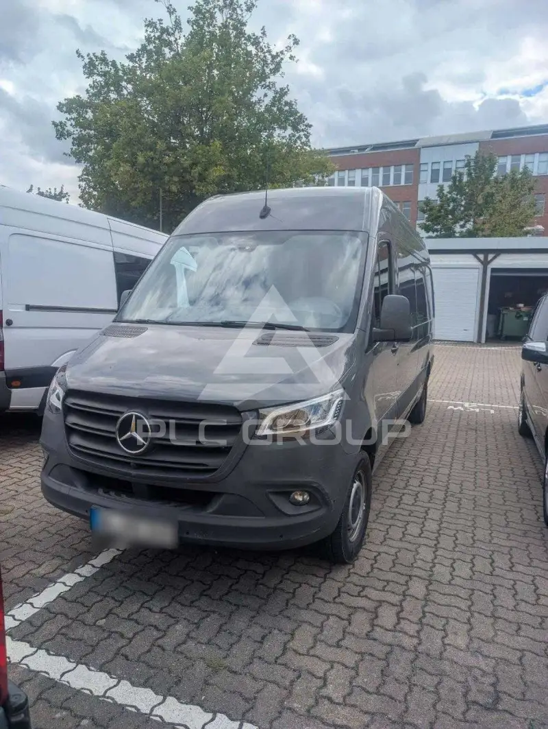 2022 Mercedes Benz Sprinter