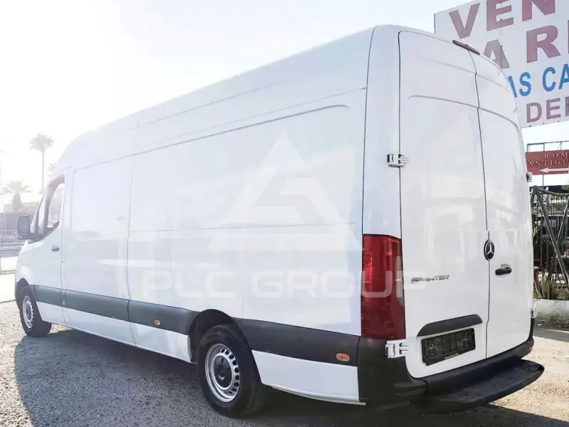 2022 Mercedes Benz Sprinter