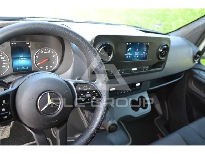 2022 Mercedes Benz Sprinter
