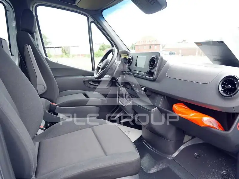 2022 Mercedes Benz Sprinter