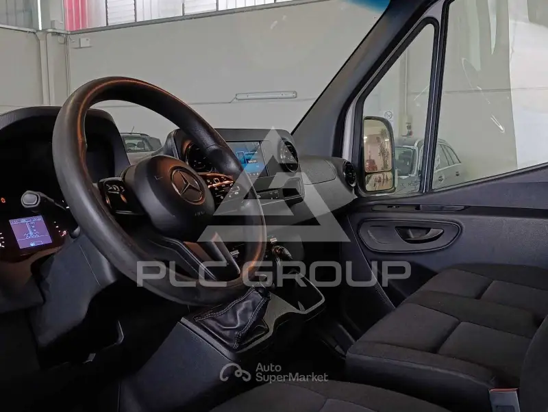 2022 Mercedes Benz Sprinter