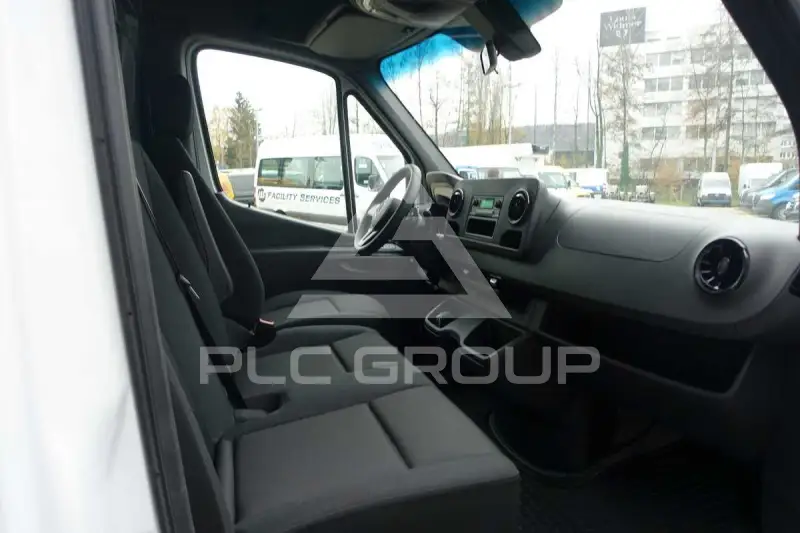 2022 Mercedes Benz Sprinter