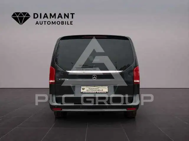 2022 Mercedes Benz V