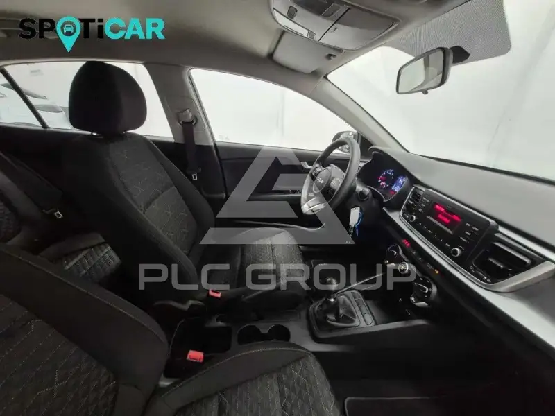 2022 KIA Rio