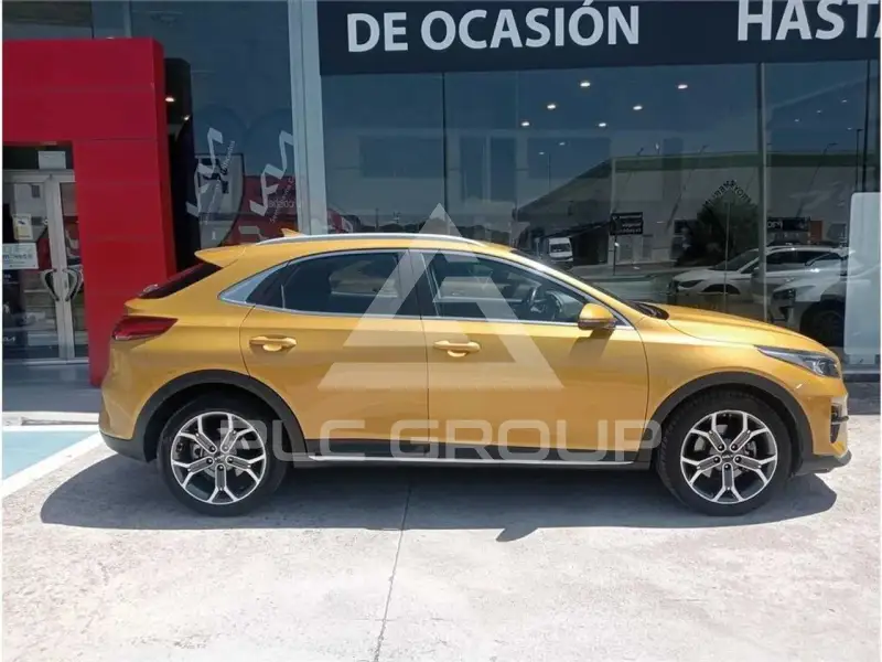 2022 KIA XCEED