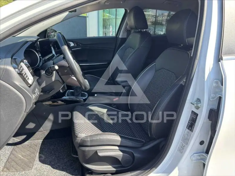2022 KIA XCEED