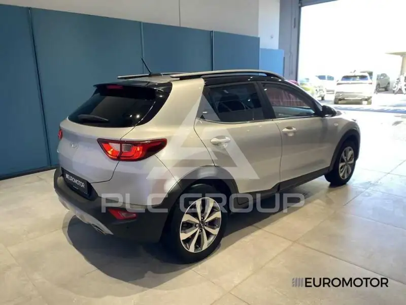 2022 KIA Stonic