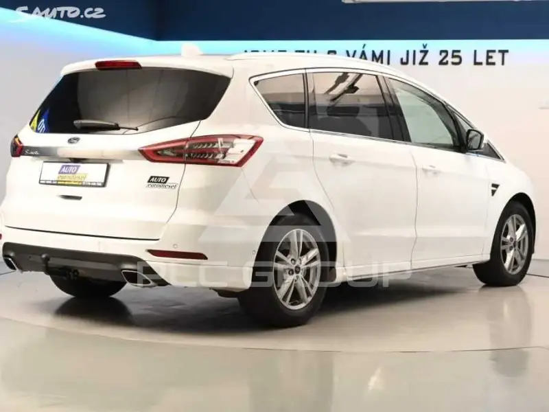 2022 Ford S-Max