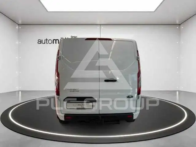 2022 Ford Custom
