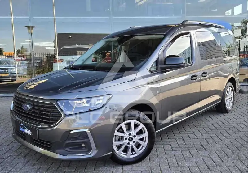 2022 Ford Tourneo