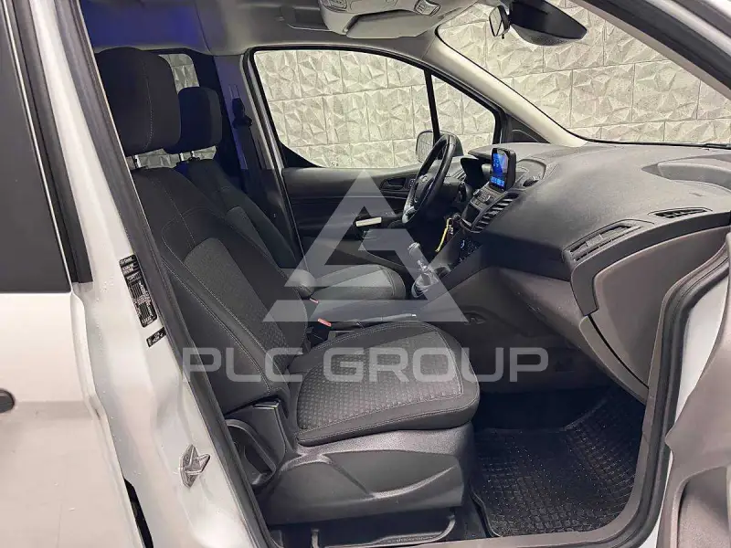 2022 Ford Tourneo