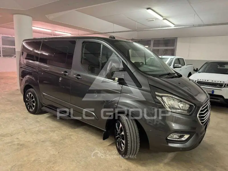 2022 Ford Tourneo