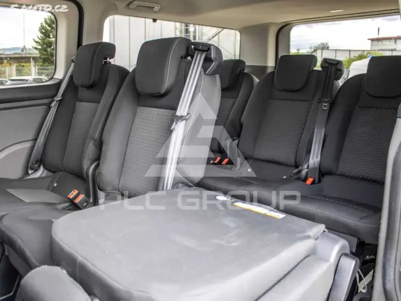 2022 Ford Tourneo
