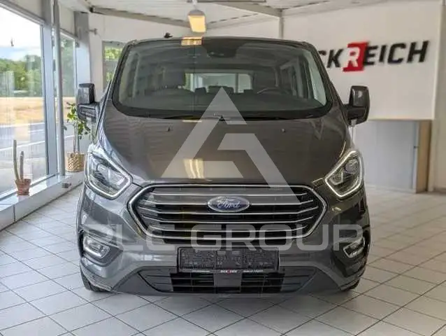 2022 Ford Tourneo