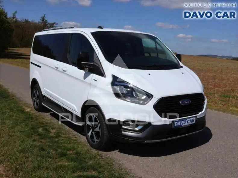 2022 Ford Tourneo
