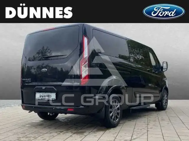 2022 Ford Tourneo
