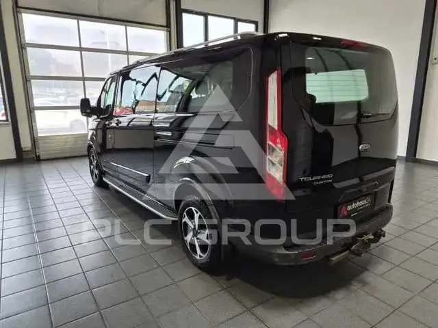 2022 Ford Tourneo