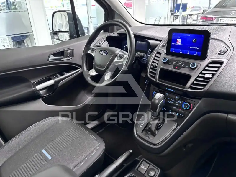 2022 Ford Tourneo