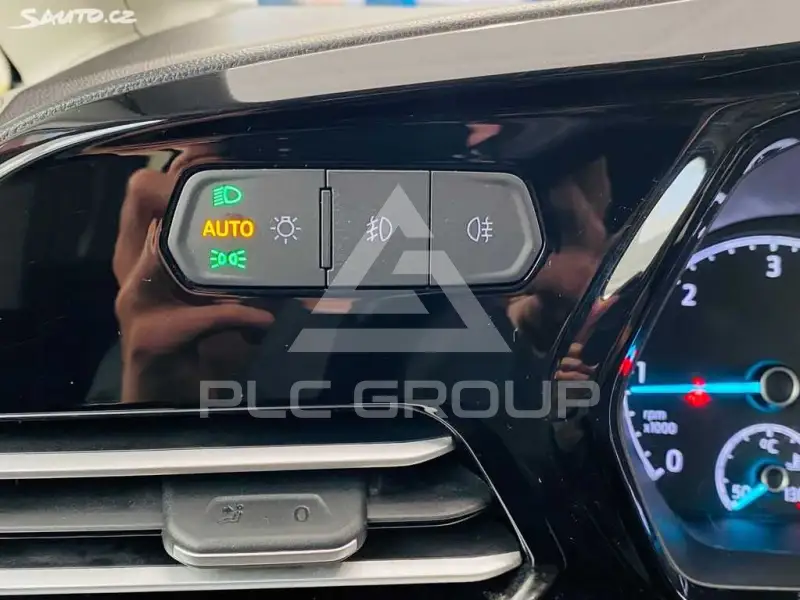 2022 Ford Tourneo