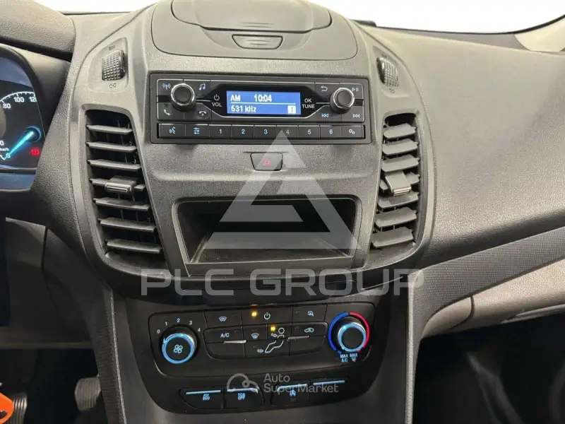 2022 Ford Tourneo