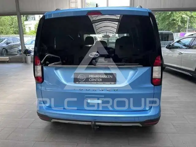2022 Ford Tourneo