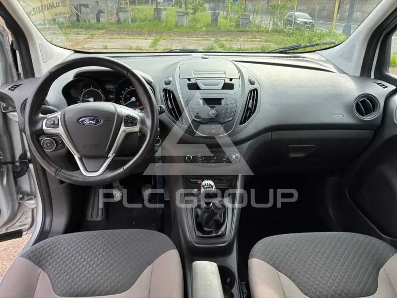 2022 Ford Tourneo