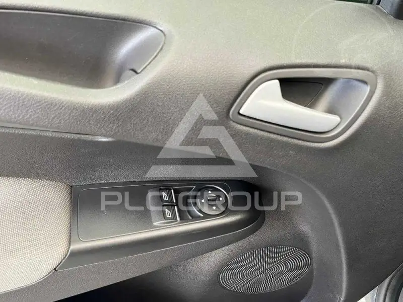 2022 Ford Tourneo