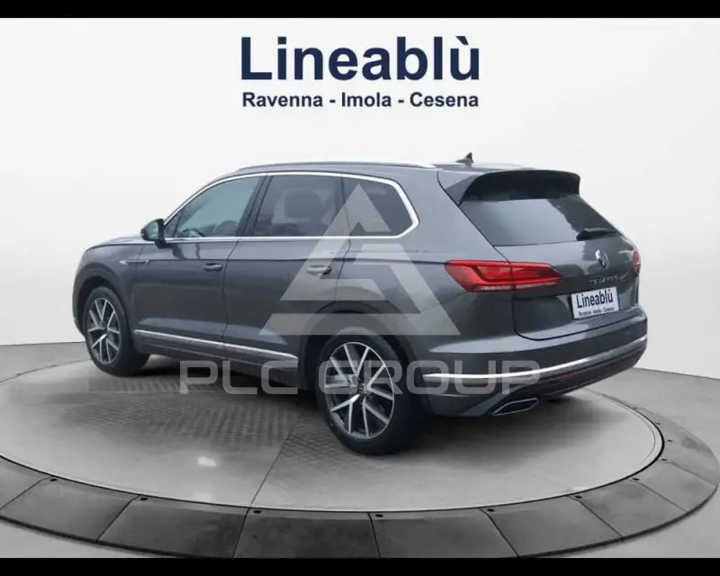 2022 Volkswagen Touareg