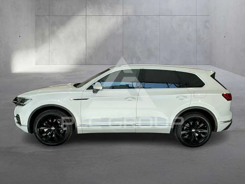2022 Volkswagen Touareg