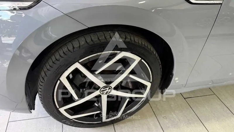 2022 Volkswagen GOLF